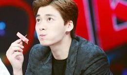 李易峰吃瓜娱乐视频,揭秘明星幕后生活点滴